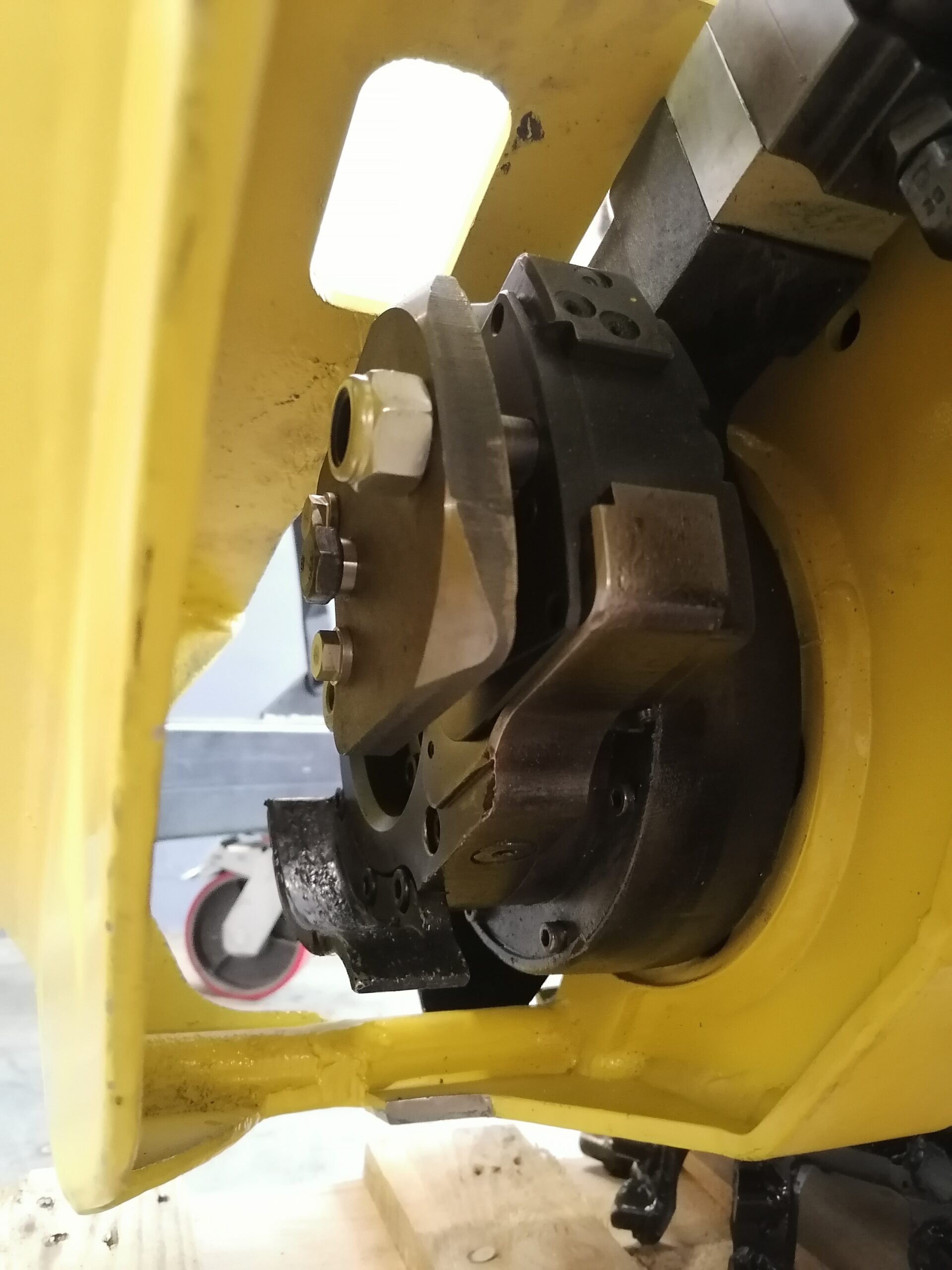 John Deere H412 - Image 3